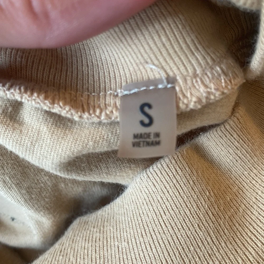 Fear of God Essentials Sand Tee Small - Picture 3 of 5
